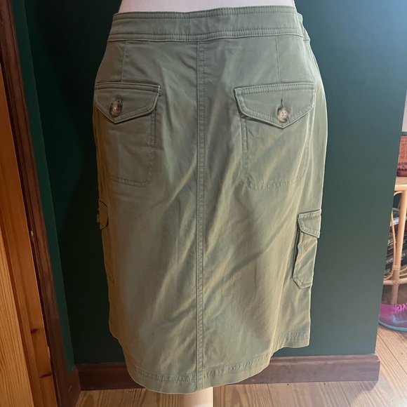 LL Bean Favorite Fit Cargo Skirt - Picture 7 of 7
